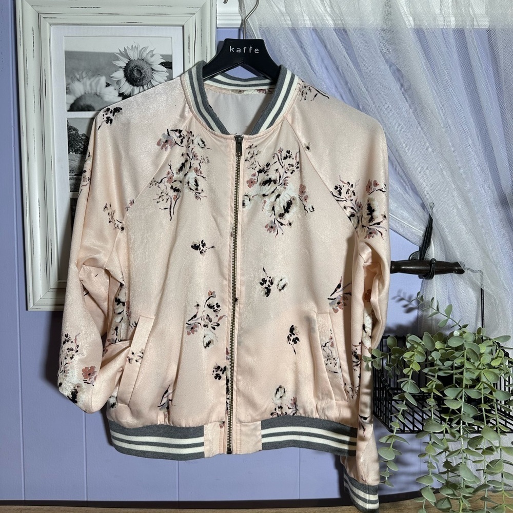 Lightweight jacket